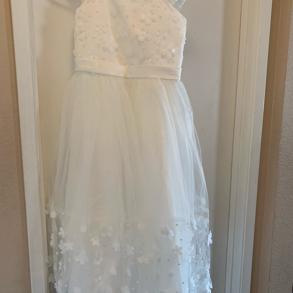 Elegant White Floral Kids Dress 8/10